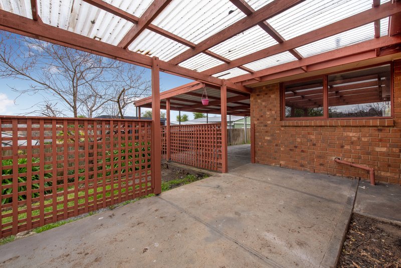 Photo - 135 Eagle Drive, Pakenham VIC 3810 - Image 10