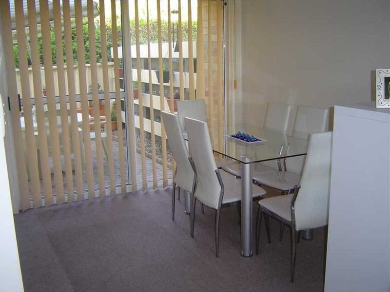 Photo - 13/5 Greenlands Drive, Varsity Lakes QLD 4227 - Image 6