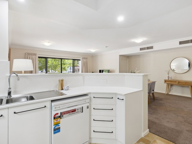 Photo - 1/35 Haig Park Circle, East Perth WA 6004 - Image 11