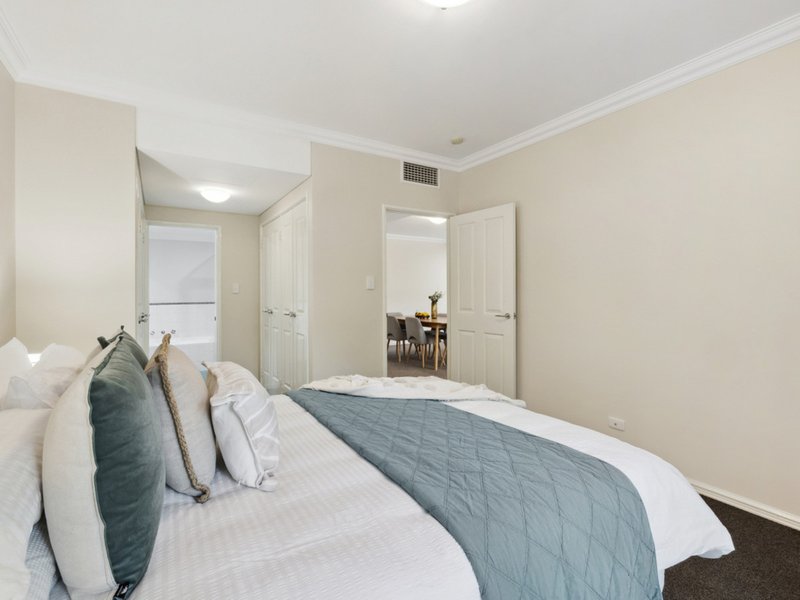 Photo - 1/35 Haig Park Circle, East Perth WA 6004 - Image 14