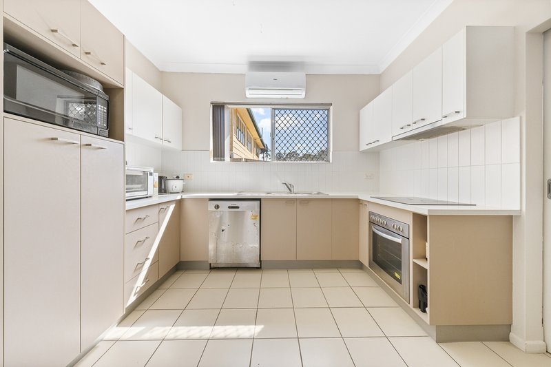 Photo - 1/35 Harvey Street, Strathpine QLD 4500 - Image 2