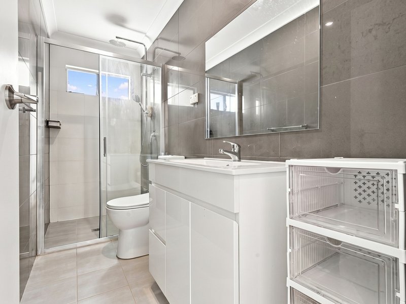 Photo - 1/35 Jacaranda Crescent, Casula NSW 2170 - Image 12