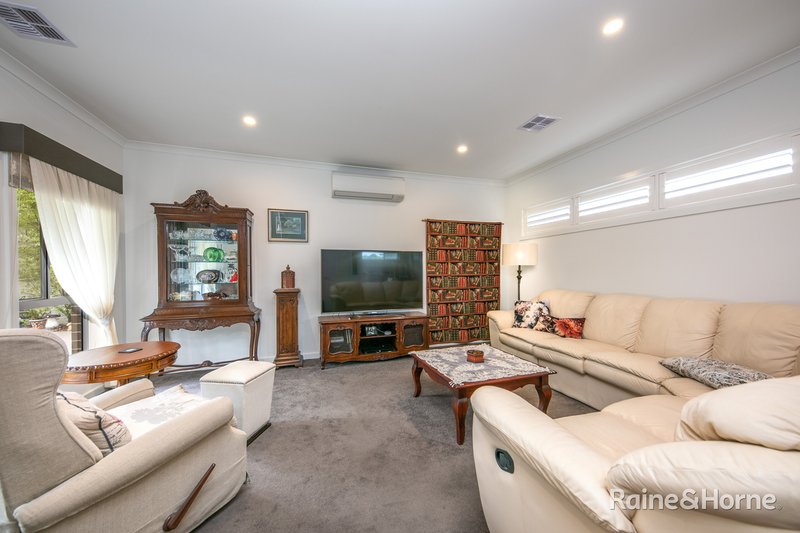 Photo - 1/35 Jackson Street, Sunbury VIC 3429 - Image 9