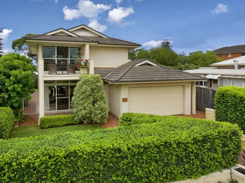 Photo - 135 Lagoon Street, Narrabeen NSW 2101 - Image 2