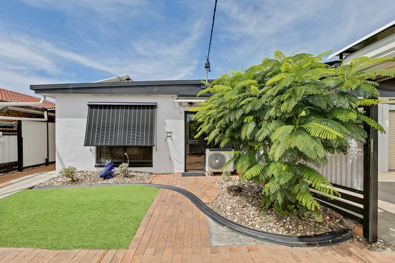 Photo - 1/35 Lapoinya Crescent, Warana QLD 4575 - Image 6