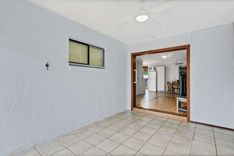 Photo - 1/35 Lapoinya Crescent, Warana QLD 4575 - Image 8