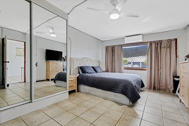 Photo - 1/35 Lapoinya Crescent, Warana QLD 4575 - Image 10