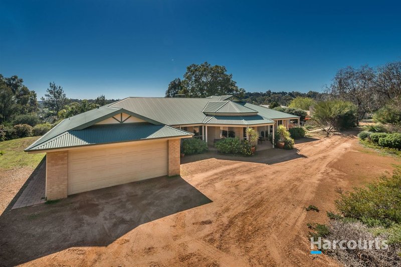 Photo - 135 Meadowbrook Ramble , Bullsbrook WA 6084 - Image 3