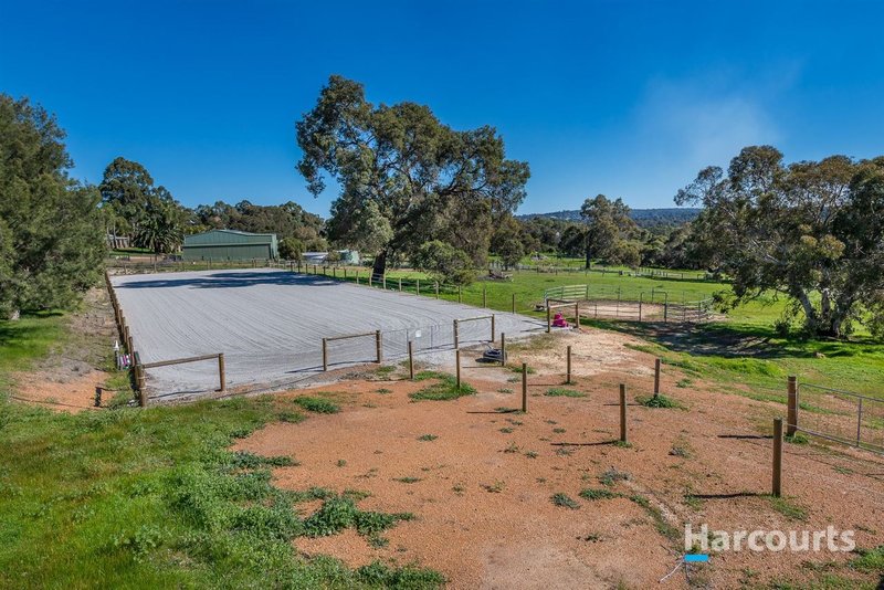 Photo - 135 Meadowbrook Ramble , Bullsbrook WA 6084 - Image 4