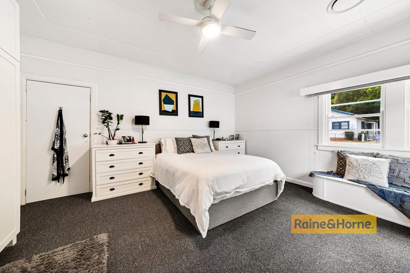 Photo - 135 Memorial Avenue, Ettalong Beach NSW 2257 - Image 7