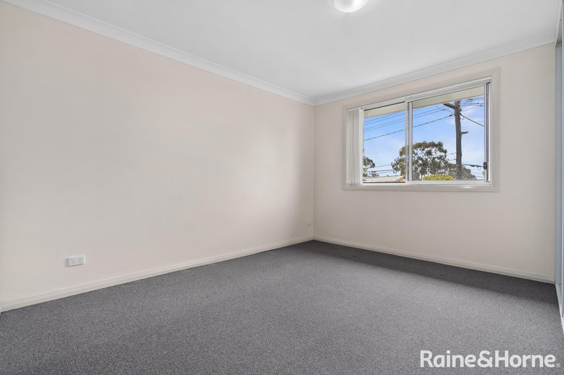 Photo - 1/35 Neerini Ave , Smithfield NSW 2164 - Image 5