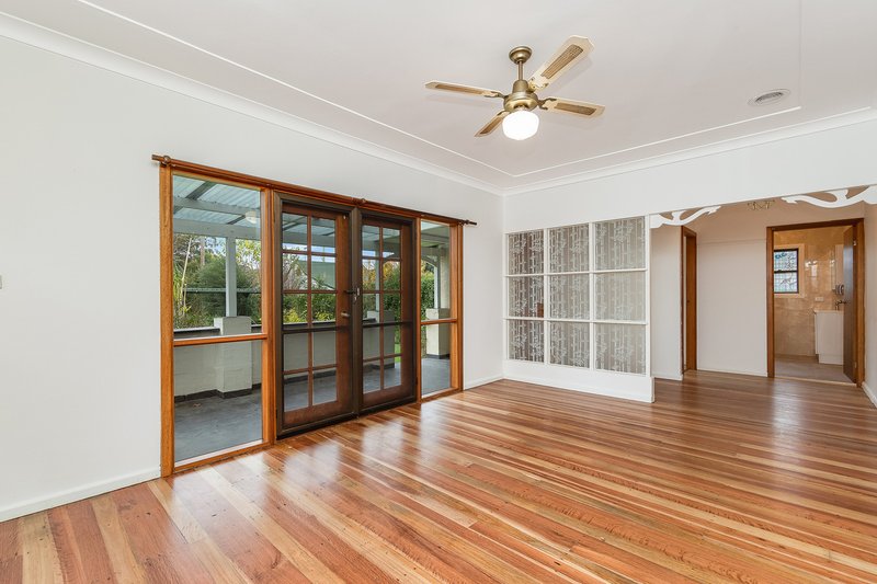 Photo - 135 Pacific Highway, Ourimbah NSW 2258 - Image 5