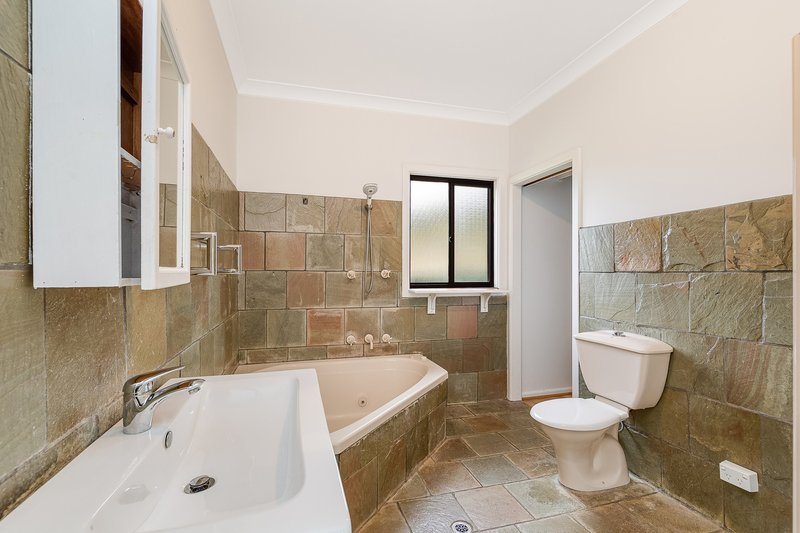 Photo - 135 Pacific Highway, Ourimbah NSW 2258 - Image 12
