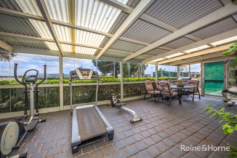 Photo - 135 Palmer Road, Sunbury VIC 3429 - Image 17