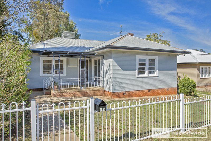 135 Piper Street, Tamworth NSW 2340