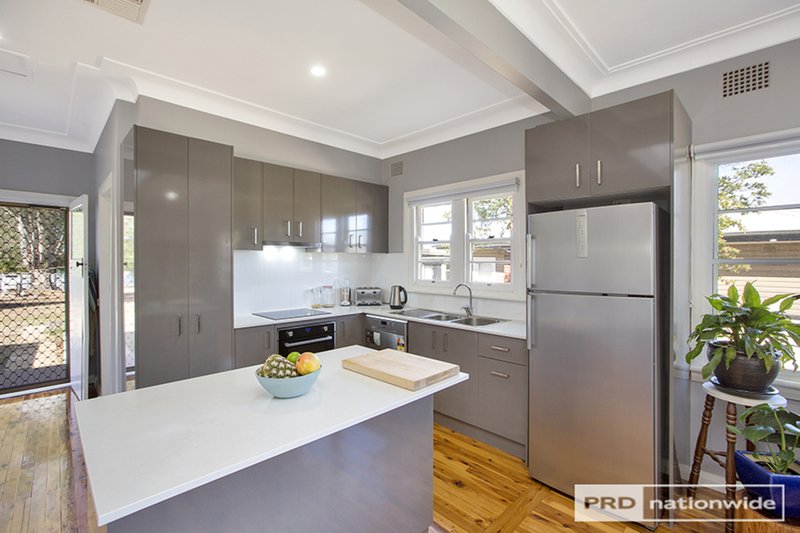 Photo - 135 Piper Street, Tamworth NSW 2340 - Image 4