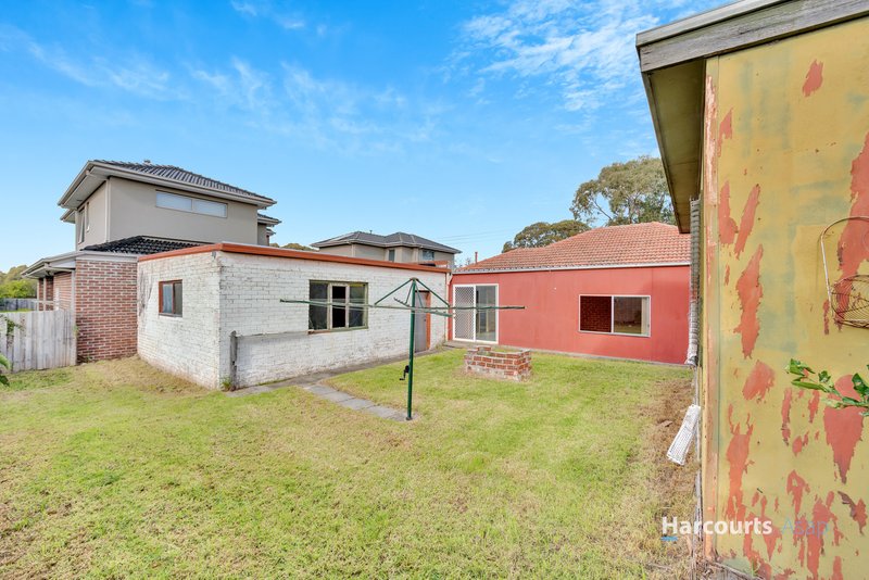 Photo - 135 Police Road, Mulgrave VIC 3170 - Image 6