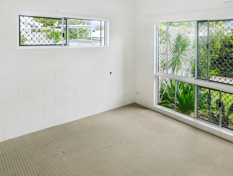 Photo - 1/35 Poolwood Road, Kewarra Beach QLD 4879 - Image 6