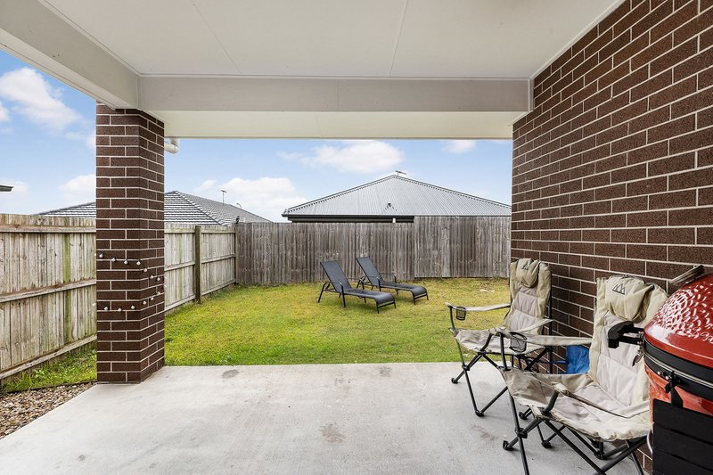 Photo - 135 Regatta Circuit, Burpengary QLD 4505 - Image 7