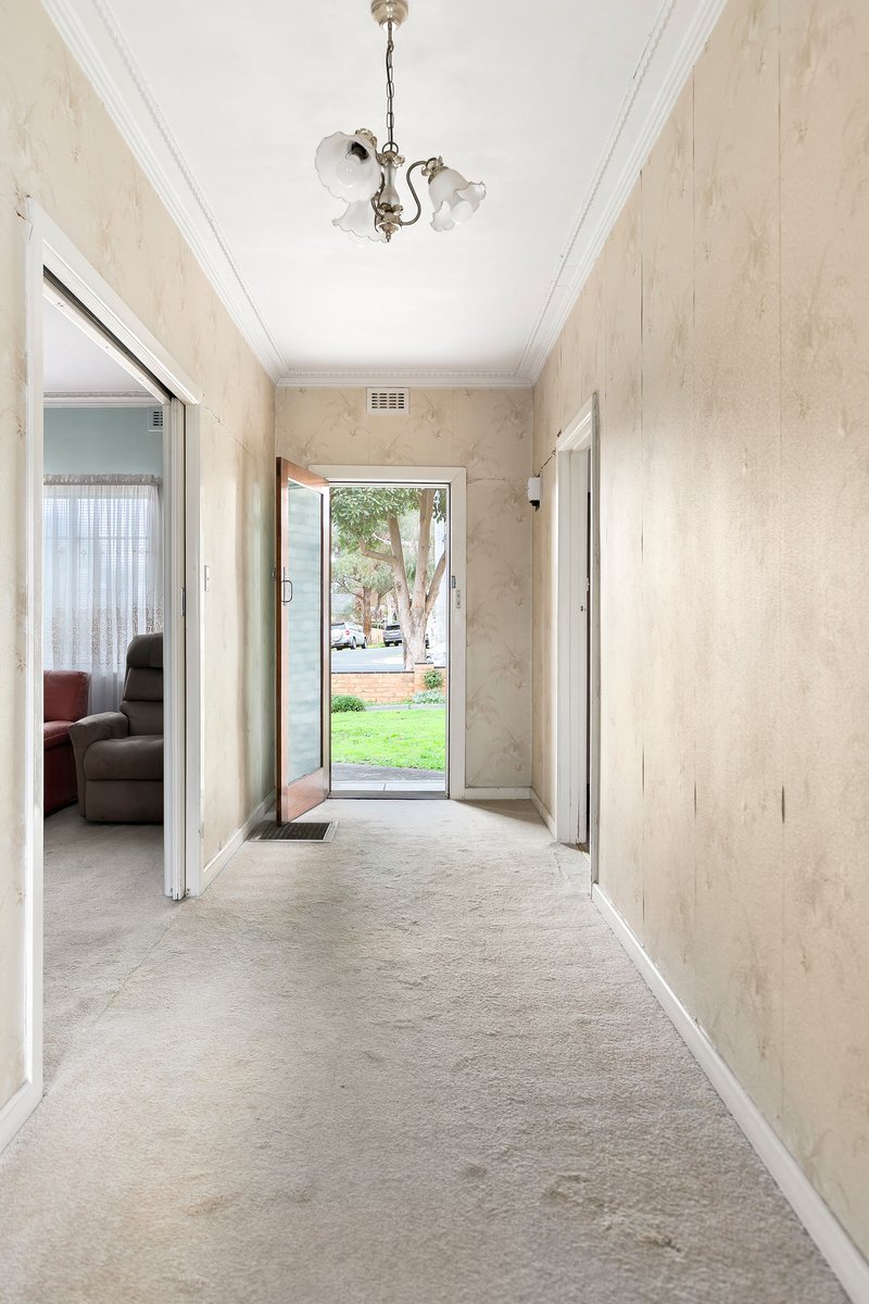 Photo - 135 Rennie Street, Coburg VIC 3058 - Image 3