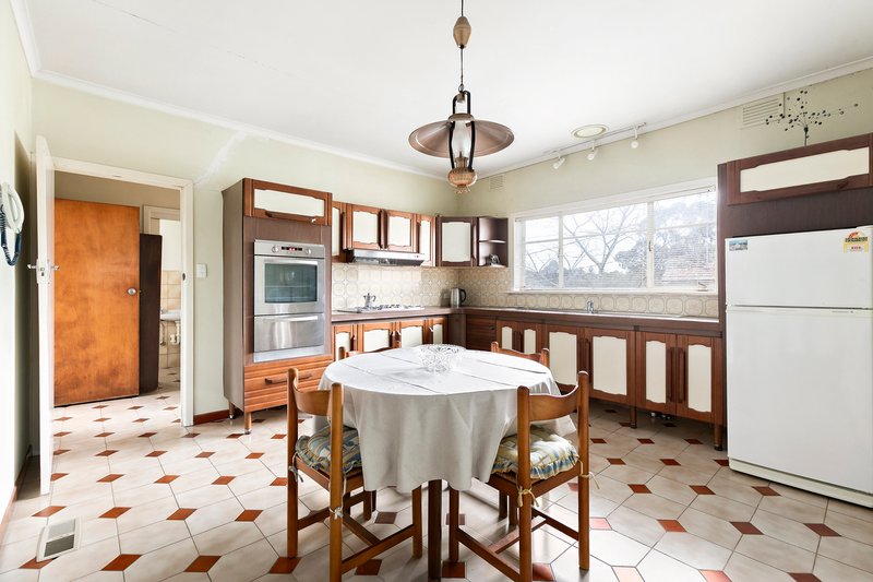 Photo - 135 Rennie Street, Coburg VIC 3058 - Image 6