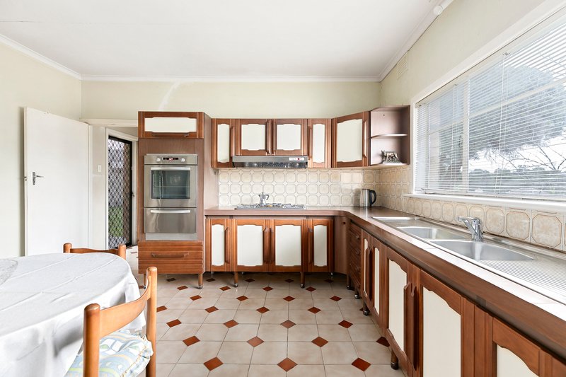 Photo - 135 Rennie Street, Coburg VIC 3058 - Image 10