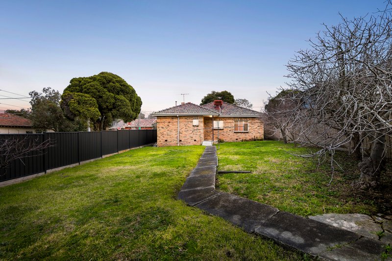 Photo - 135 Rennie Street, Coburg VIC 3058 - Image 16