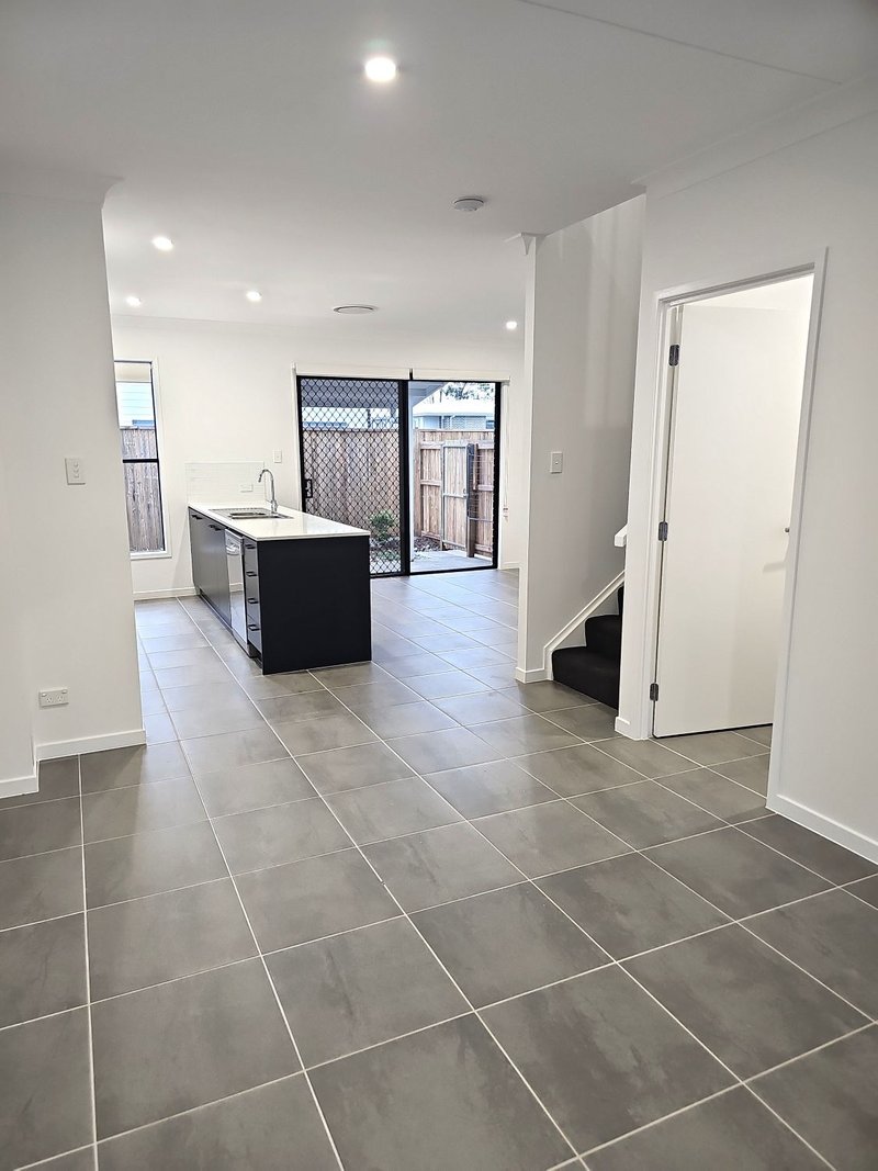 Photo - 13/5 Royal Street, Kallangur QLD 4503 - Image 3