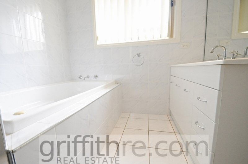 Photo - 1/35 School Street, Hanwood NSW 2680 - Image 17