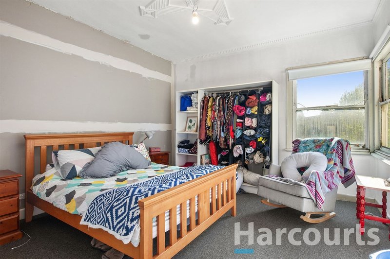 Photo - 135 Scott Parade, Ballarat East VIC 3350 - Image 7