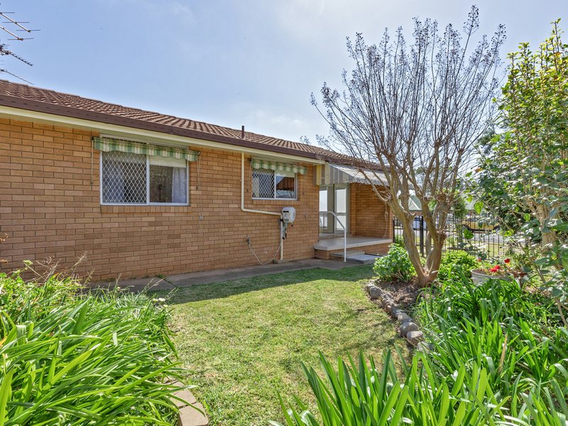 Photo - 1/35 Susanne Street, South Tamworth NSW 2340 - Image 11