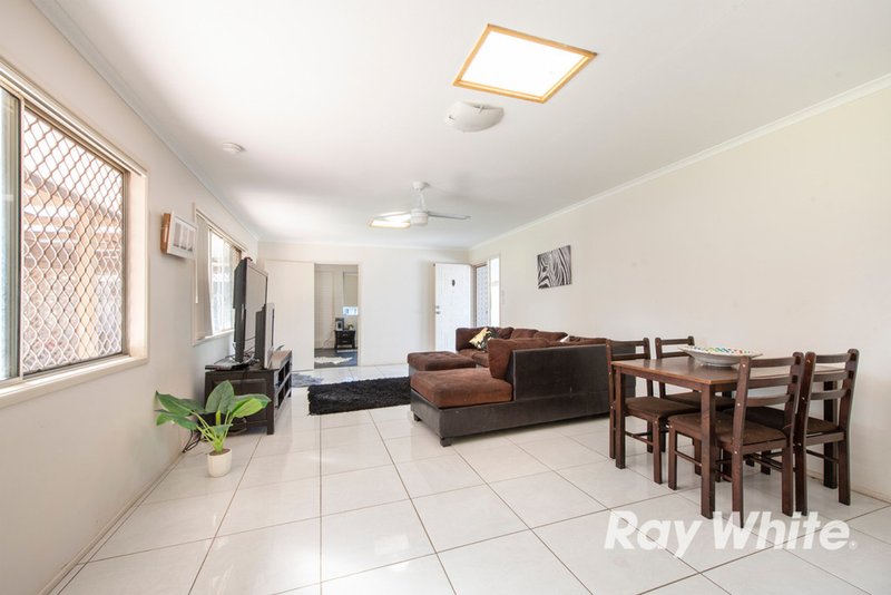 Photo - 135 Wagensveldt Street, Slacks Creek QLD 4127 - Image 4