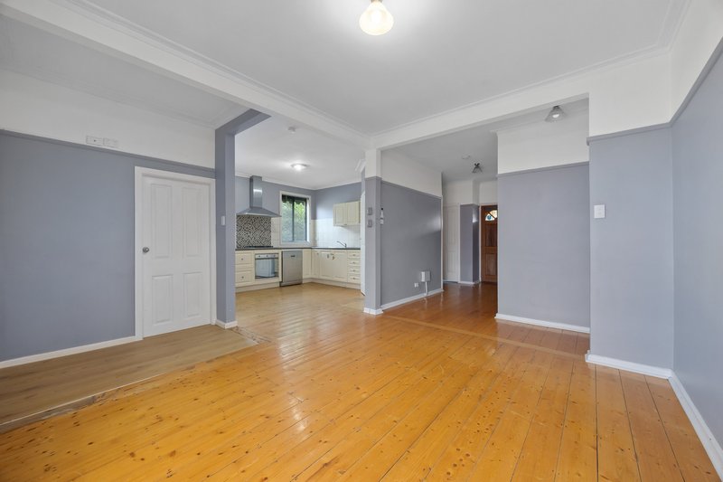 Photo - 135 Walker Street, Sebastopol VIC 3356 - Image 3