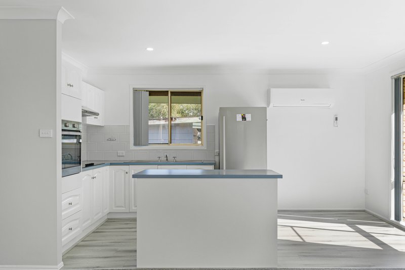 Photo - 1/35 Warner Avenue, Tuggerawong NSW 2259 - Image 4