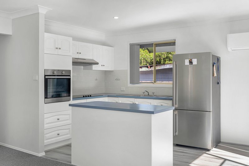 Photo - 1/35 Warner Avenue, Tuggerawong NSW 2259 - Image 5