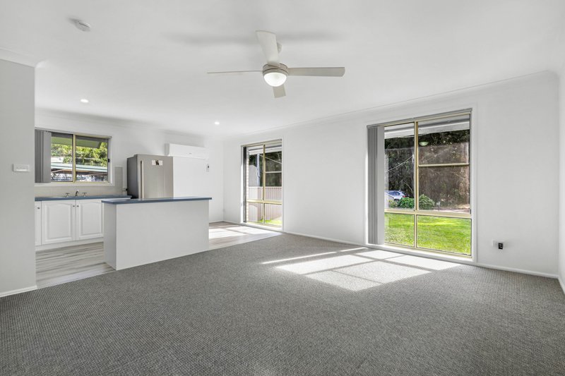 Photo - 1/35 Warner Avenue, Tuggerawong NSW 2259 - Image 6