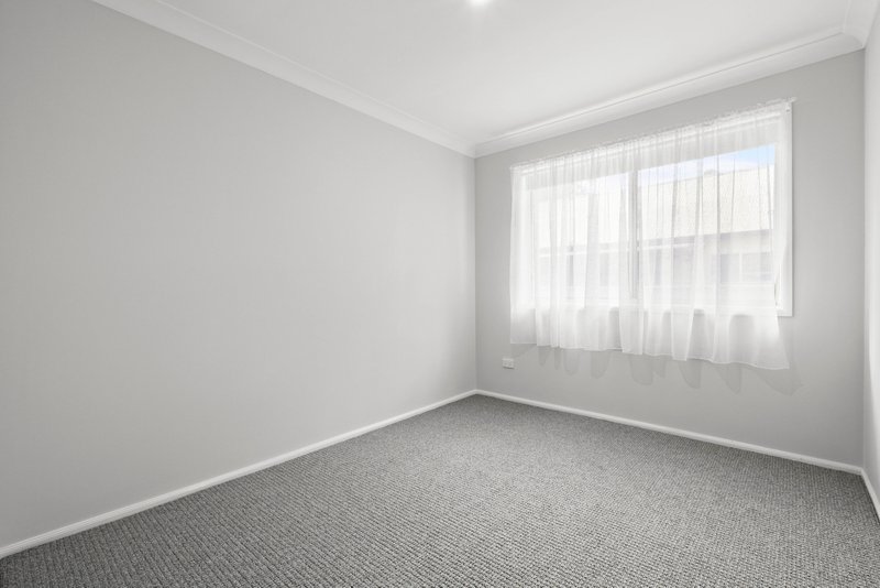 Photo - 1/35 Warner Avenue, Tuggerawong NSW 2259 - Image 10