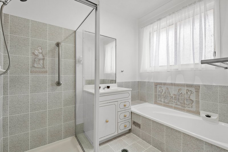 Photo - 1/35 Warner Avenue, Tuggerawong NSW 2259 - Image 11