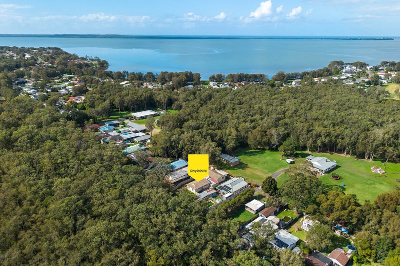 Photo - 1/35 Warner Avenue, Tuggerawong NSW 2259 - Image 15