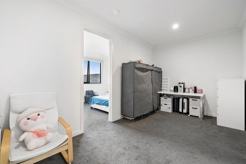 Photo - 135 Willow Glen Boulevard, Cranbourne VIC 3977 - Image 9