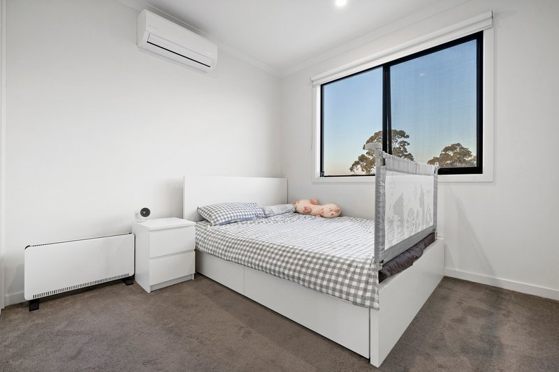 Photo - 135 Willow Glen Boulevard, Cranbourne VIC 3977 - Image 12