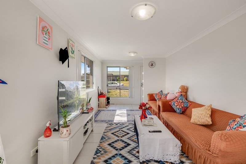 Photo - 1/35 Woleebee Drive, Glenvale QLD 4350 - Image 6