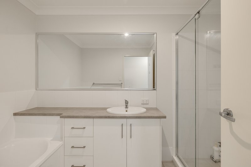 Photo - 1/35 Woleebee Drive, Glenvale QLD 4350 - Image 10