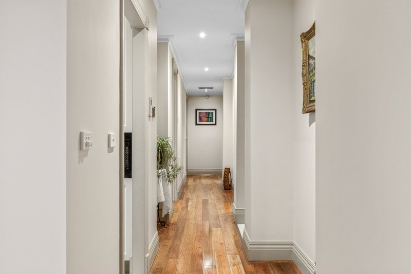 Photo - 1/350 Toorak Road, South Yarra VIC 3141 - Image 3