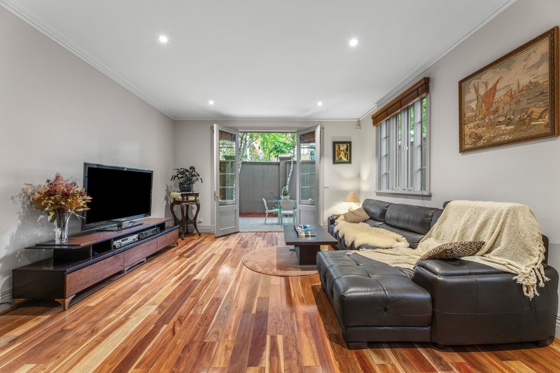 Photo - 1/350 Toorak Road, South Yarra VIC 3141 - Image 4