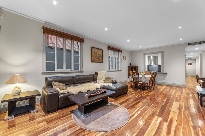 Photo - 1/350 Toorak Road, South Yarra VIC 3141 - Image 6