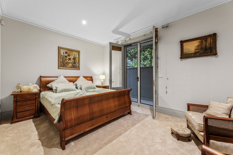 Photo - 1/350 Toorak Road, South Yarra VIC 3141 - Image 9