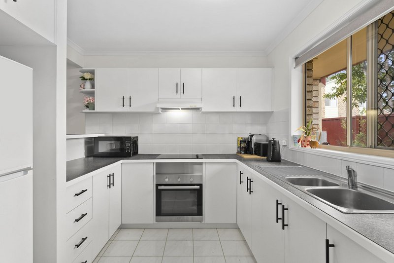 Photo - 13/51-61 Bowen Street, Capalaba QLD 4157 - Image 3