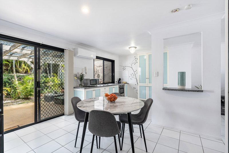 Photo - 13/519 Tingal Road, Wynnum QLD 4178 - Image 3