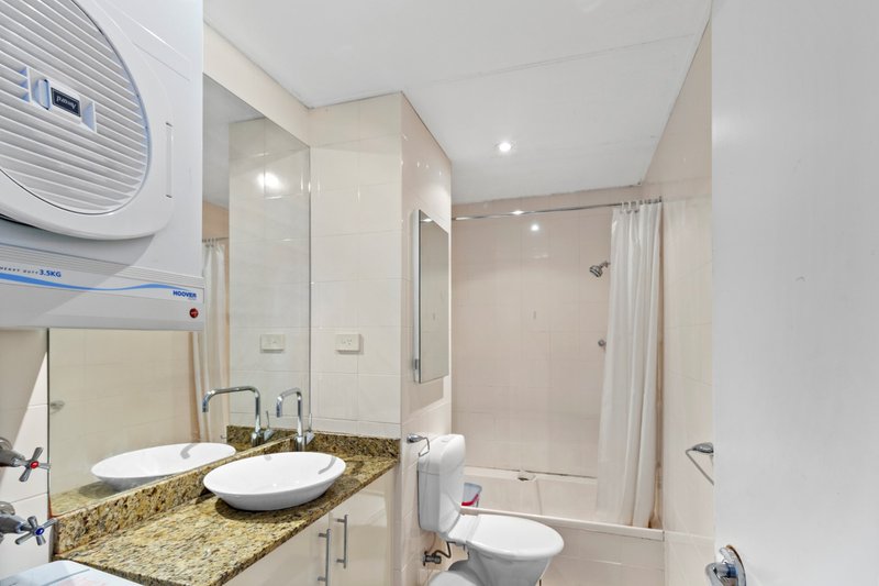 Photo - 1352/37 King Street, Sydney NSW 2000 - Image 2
